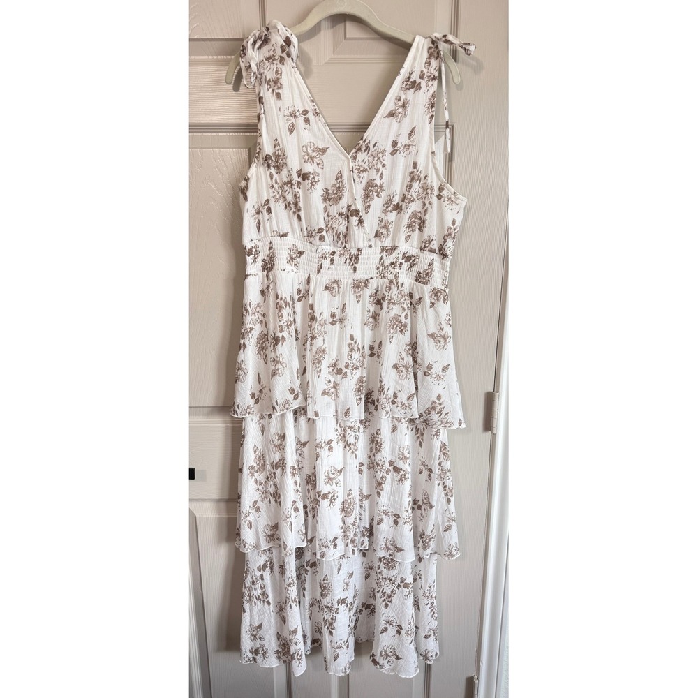 J GEE Dress Women XL White Brown Floral Tiered Maxi Smocked Waist Cottagecore